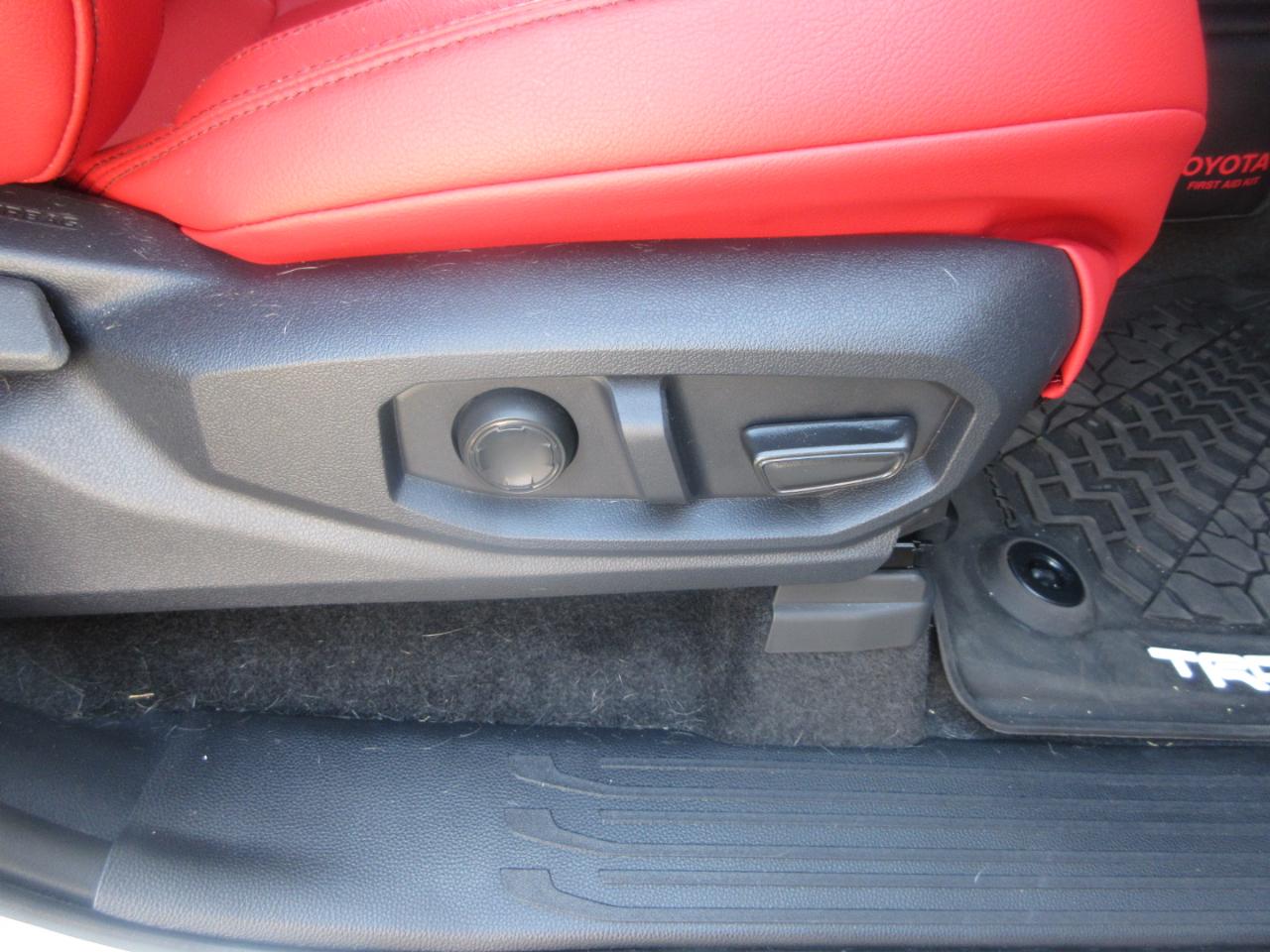 Toyota Tacoma 4WD  2026