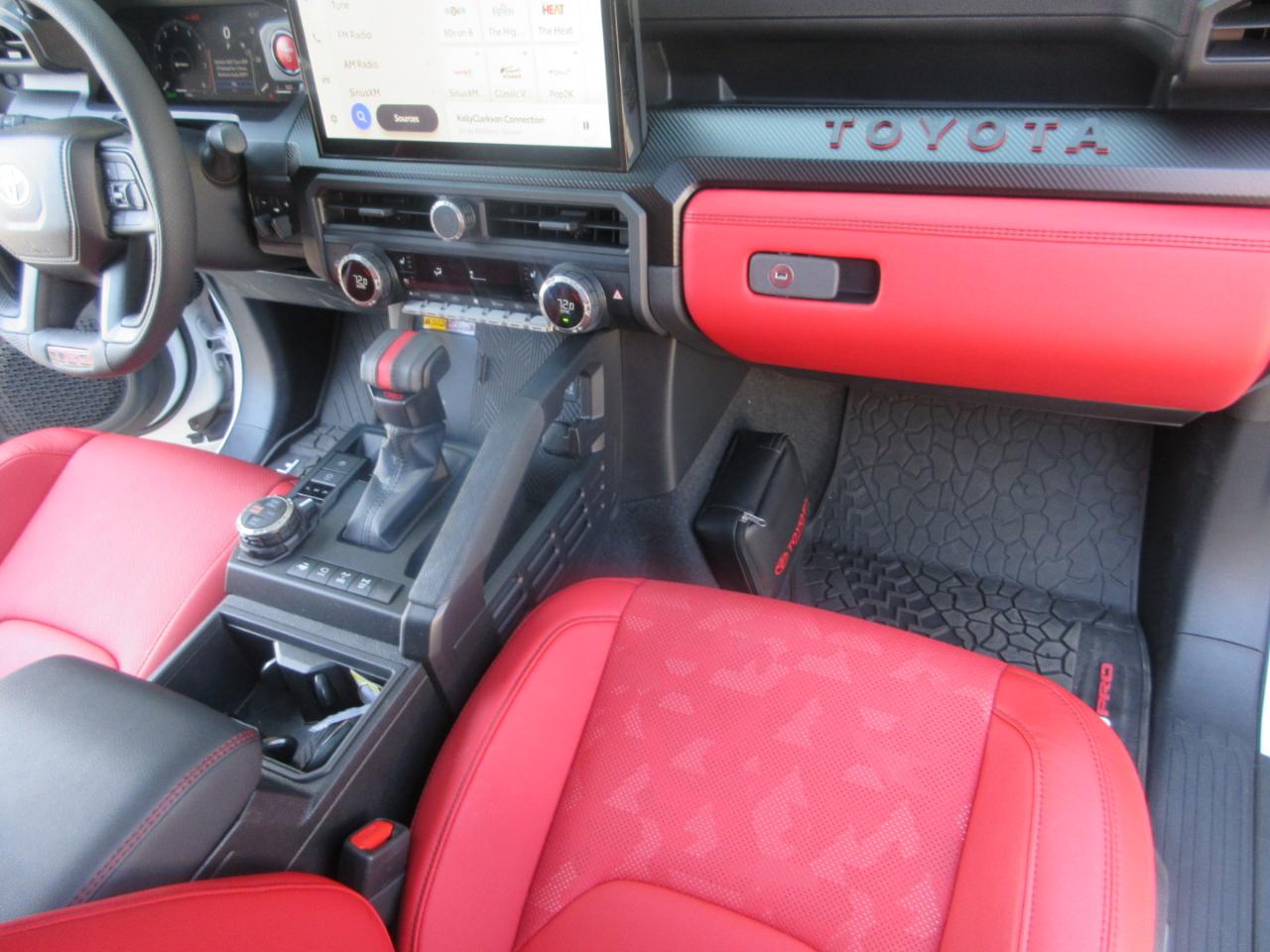 Toyota Tacoma 4WD  2026
