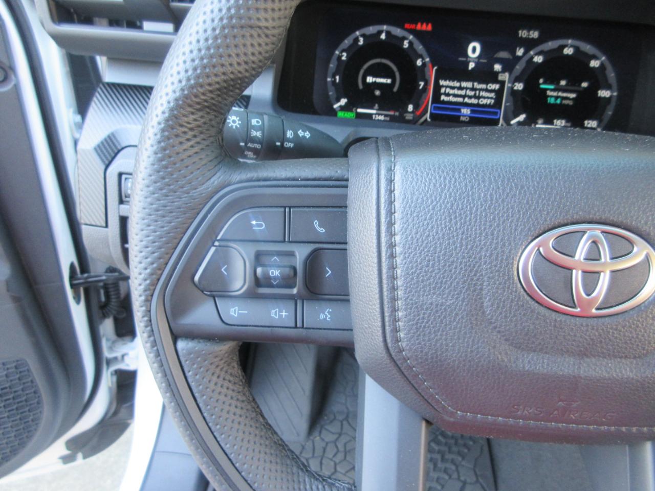 Toyota Tacoma 4WD  2026