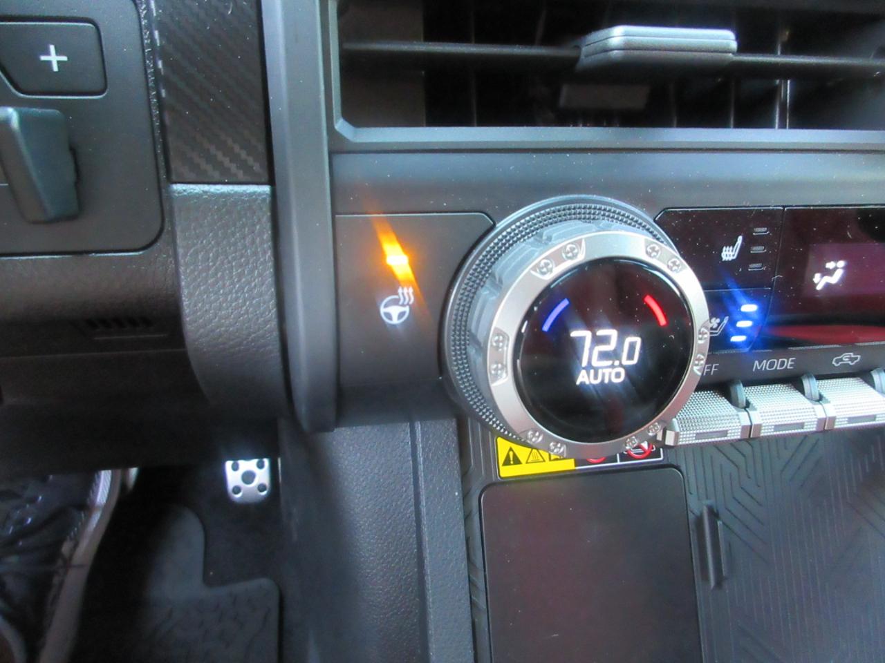 Toyota Tacoma 4WD  2026
