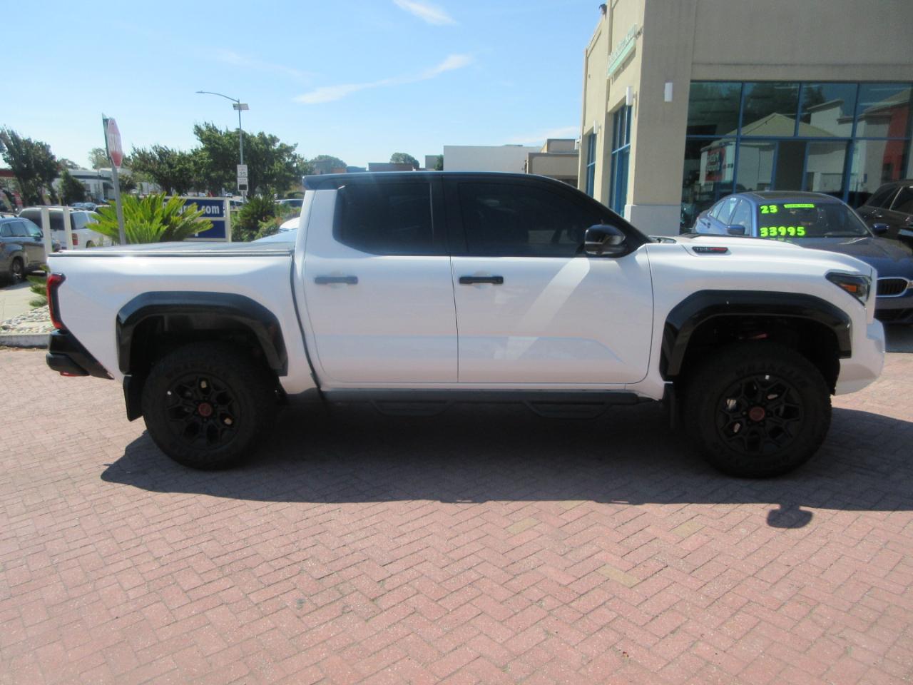 Toyota Tacoma 4WD  2026