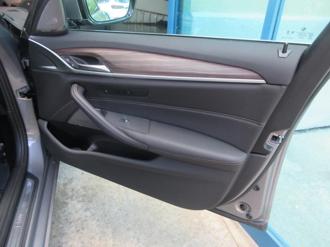 BMW 530i  2023