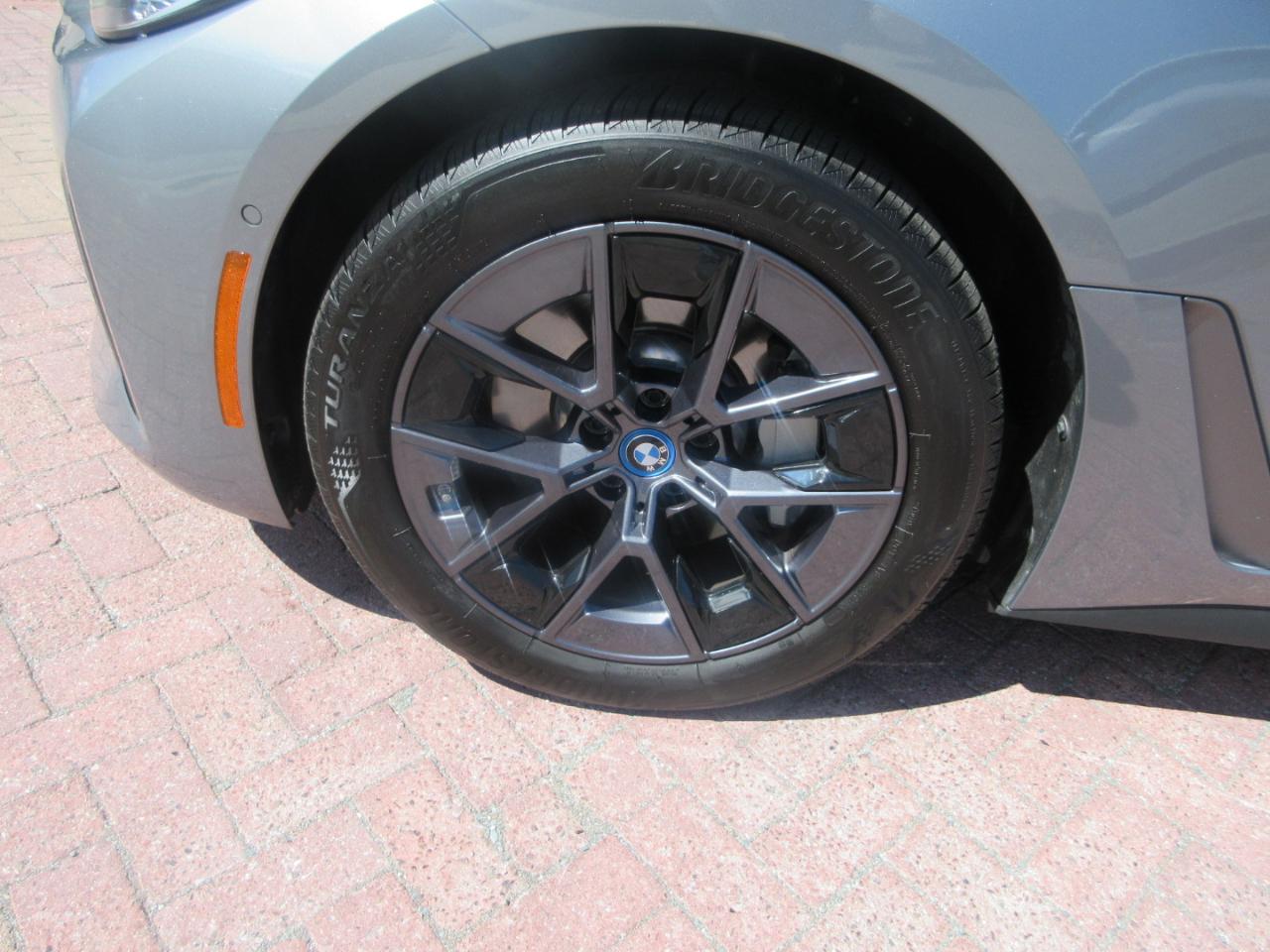 BMW i4  2024