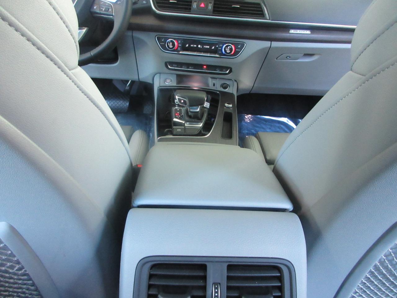 Audi Q5  2024