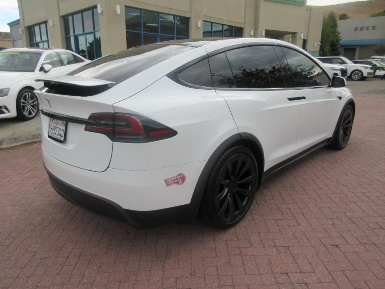 Tesla Model X  2022
