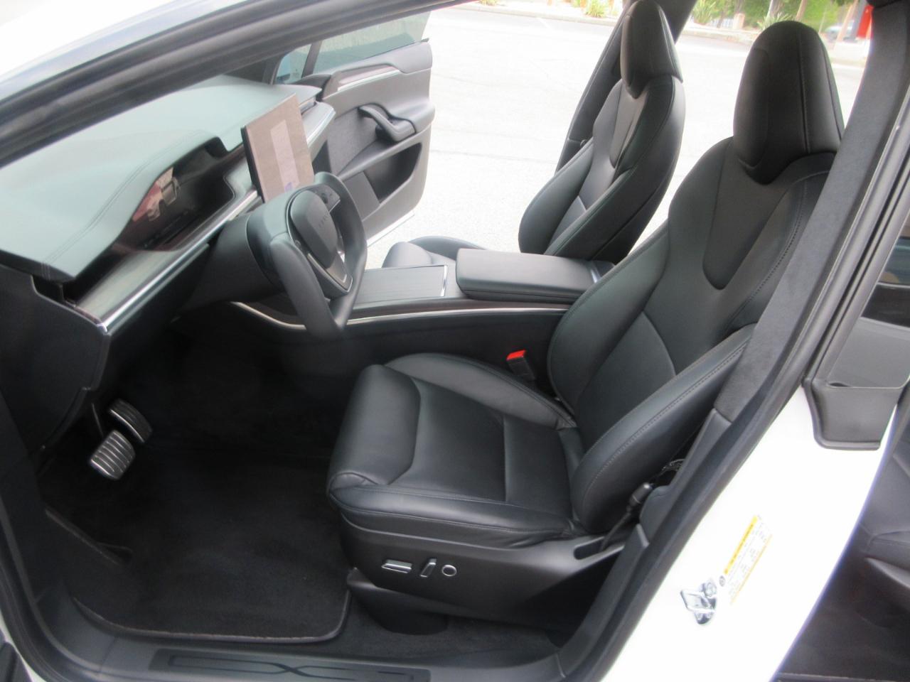 Tesla Model X  2022
