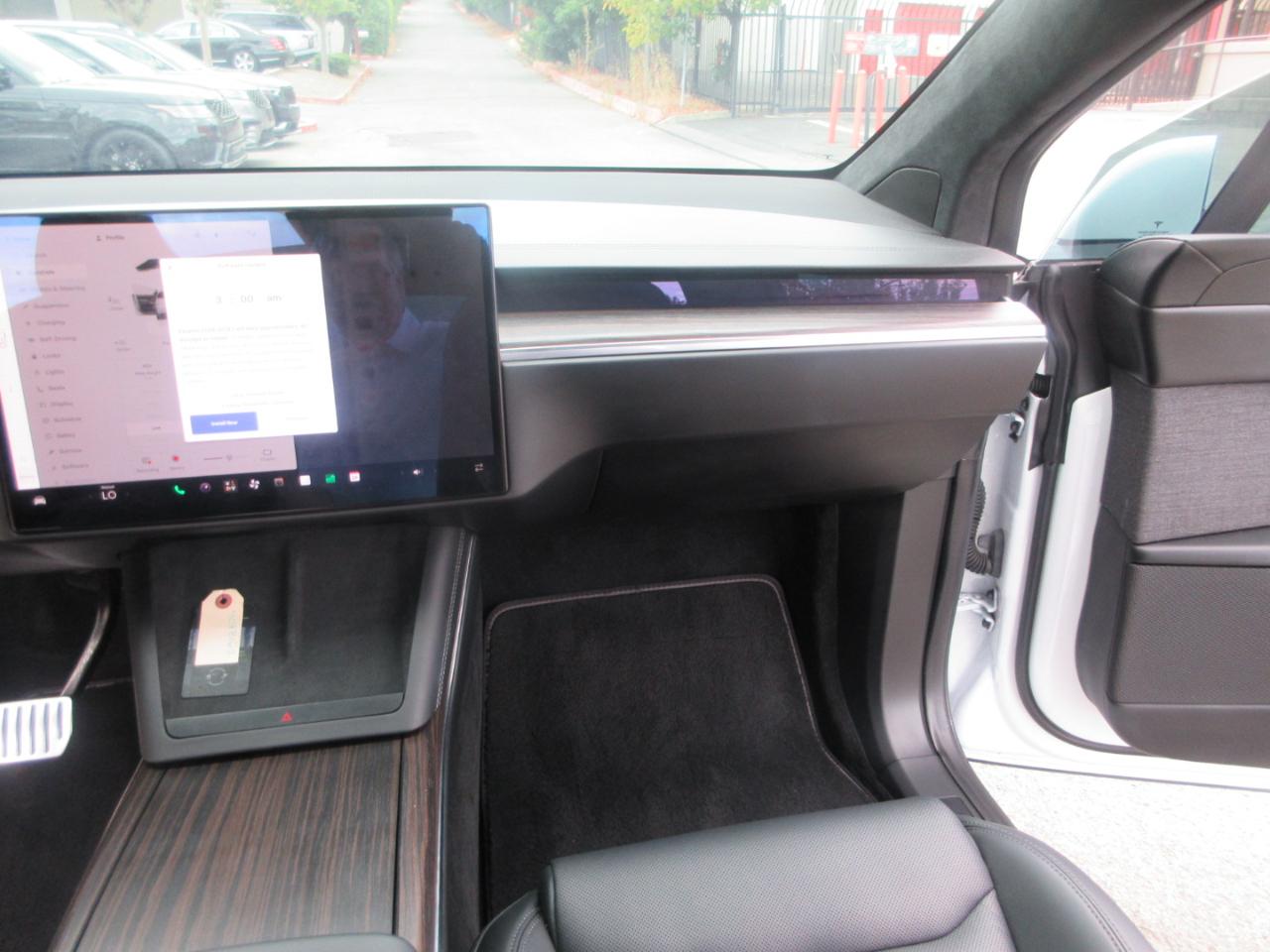 Tesla Model X  2022