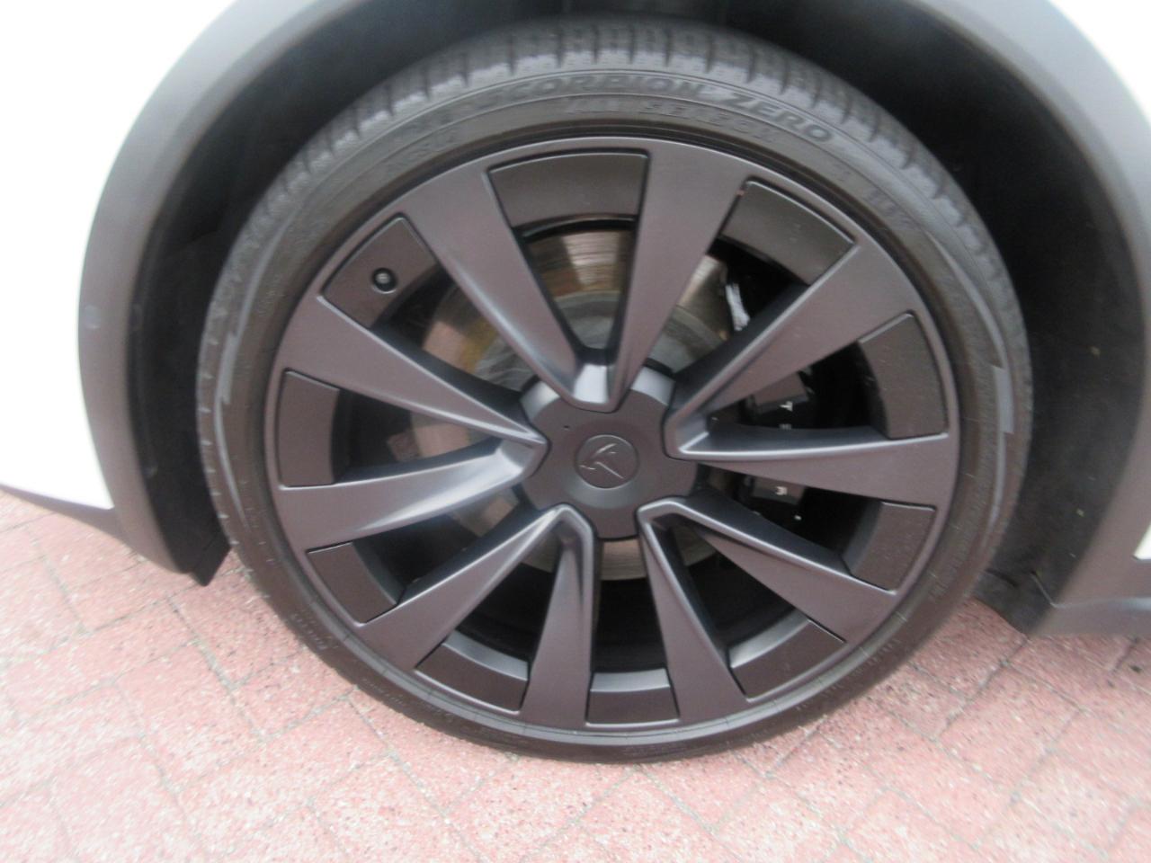 Tesla Model X  2022