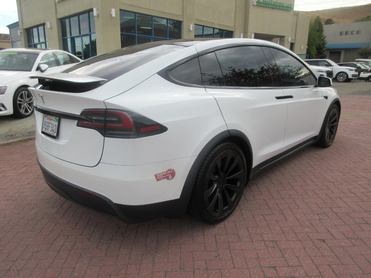 Tesla Model X  2022
