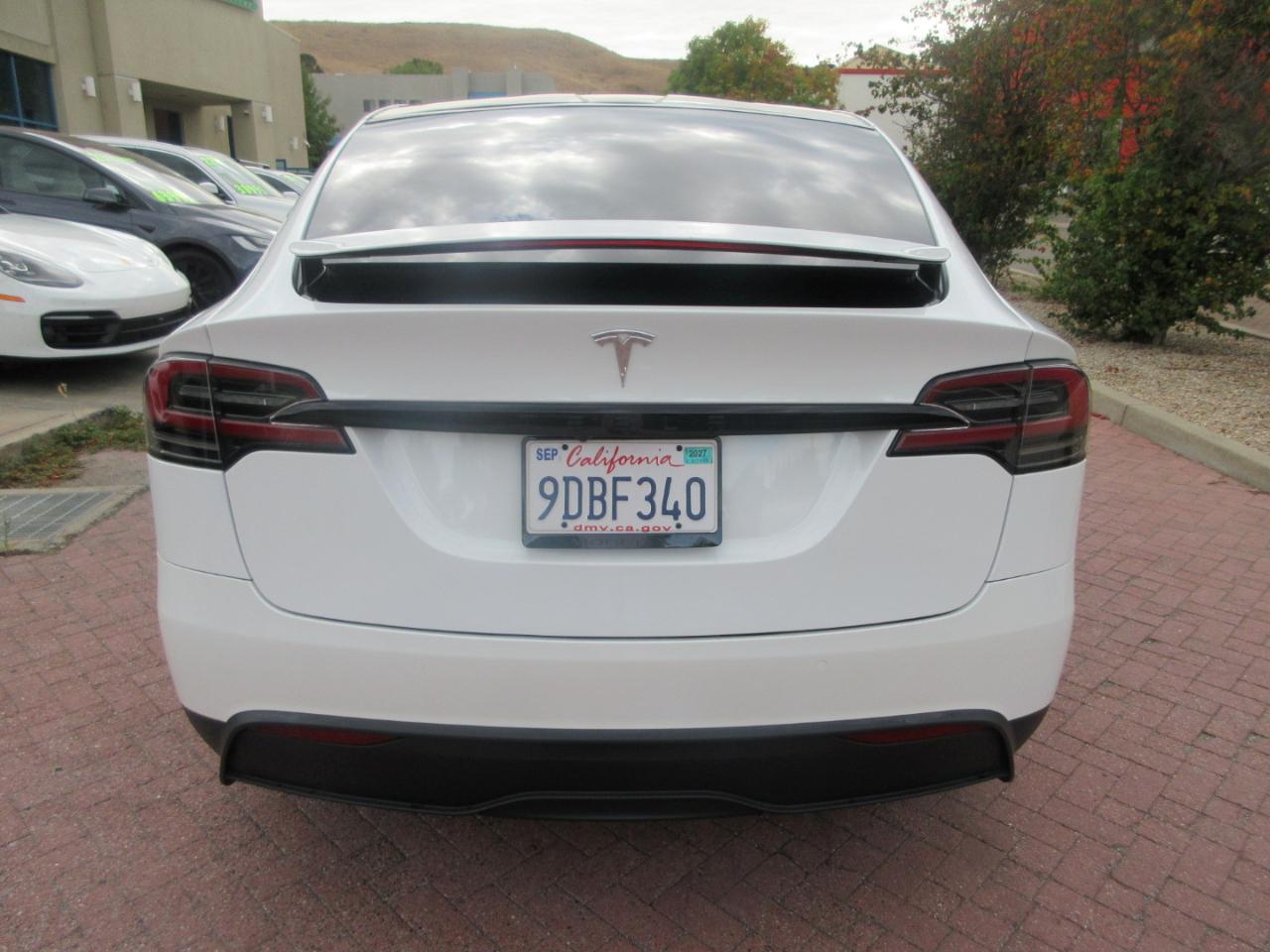 Tesla Model X  2022