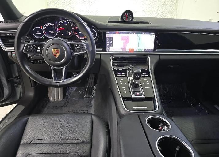 Porsche Panamera  2019