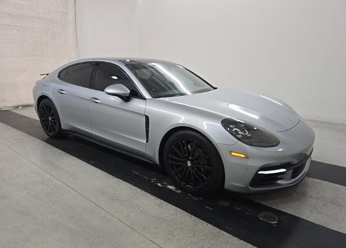 Porsche Panamera  2019