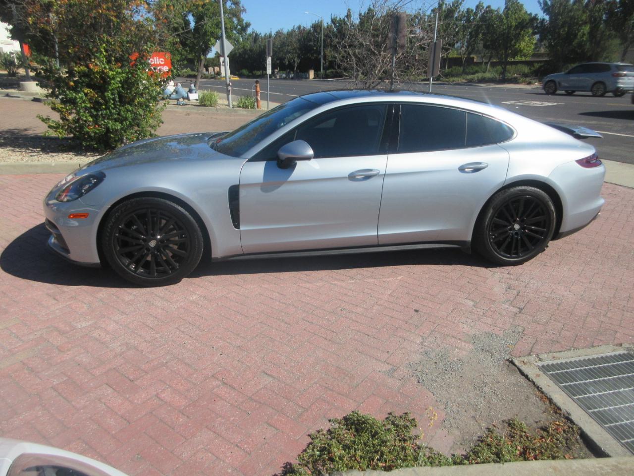 Porsche Panamera  2019