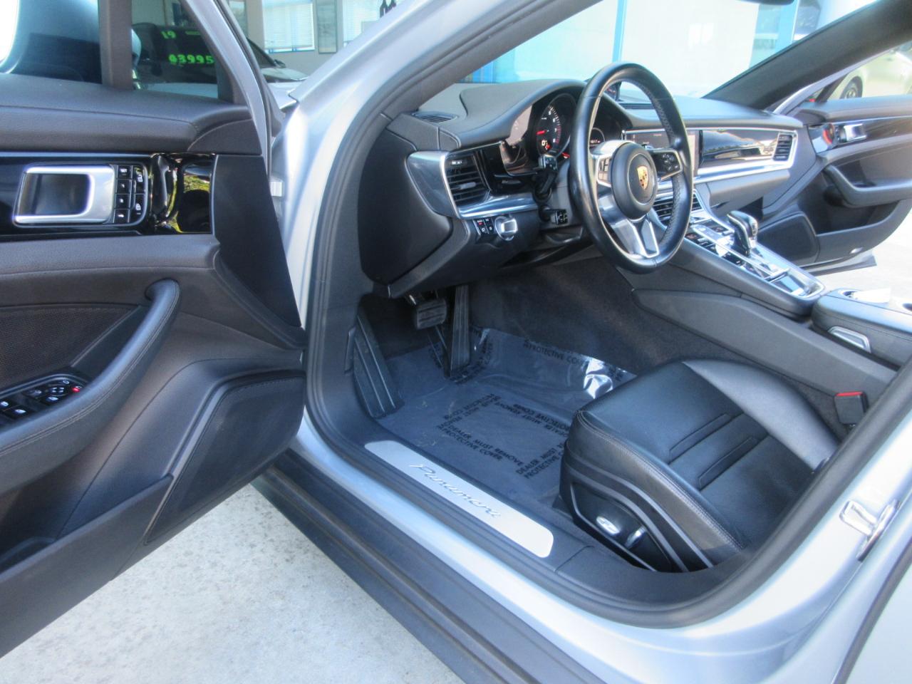 Porsche Panamera  2019
