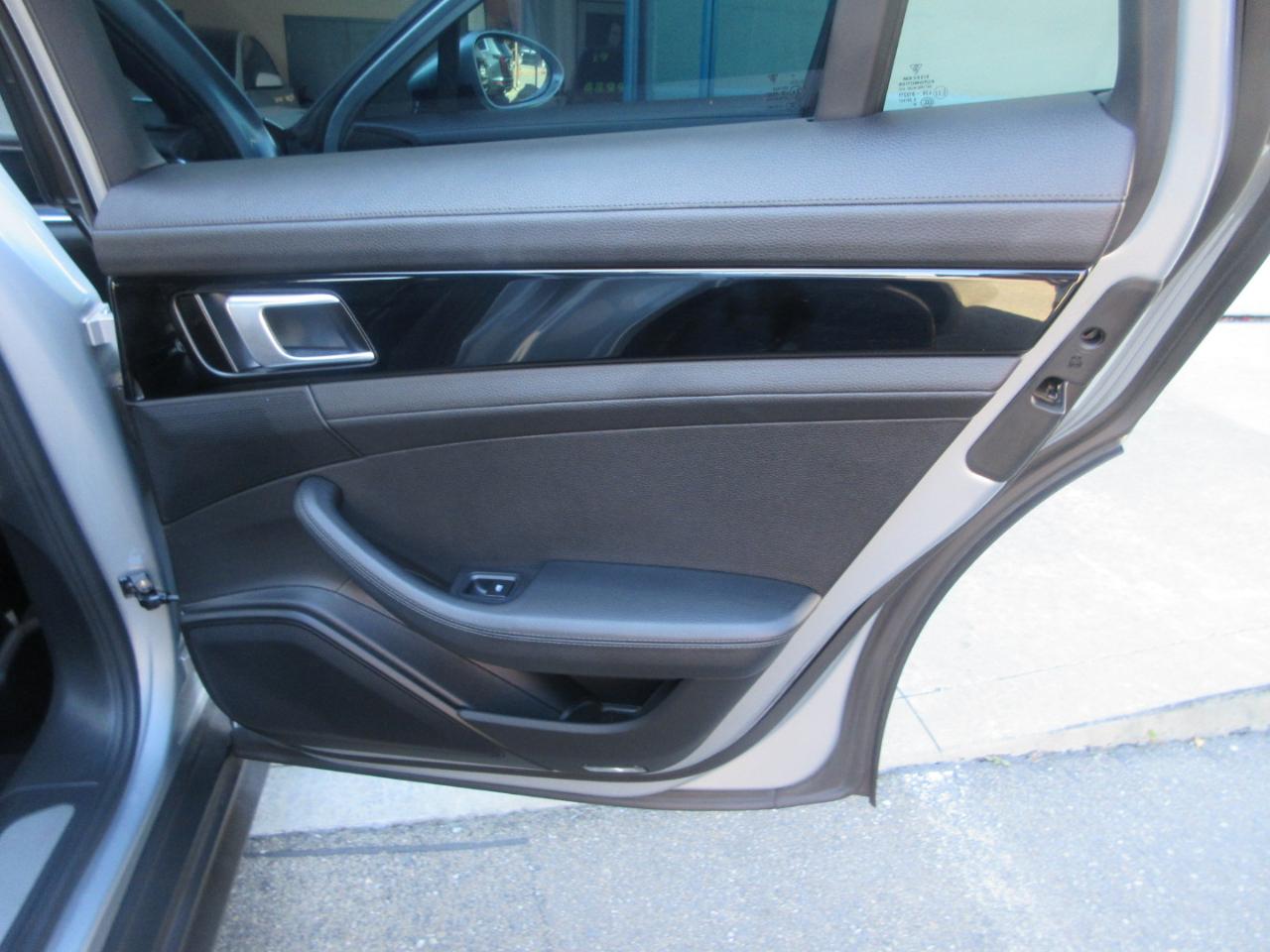 Porsche Panamera  2019