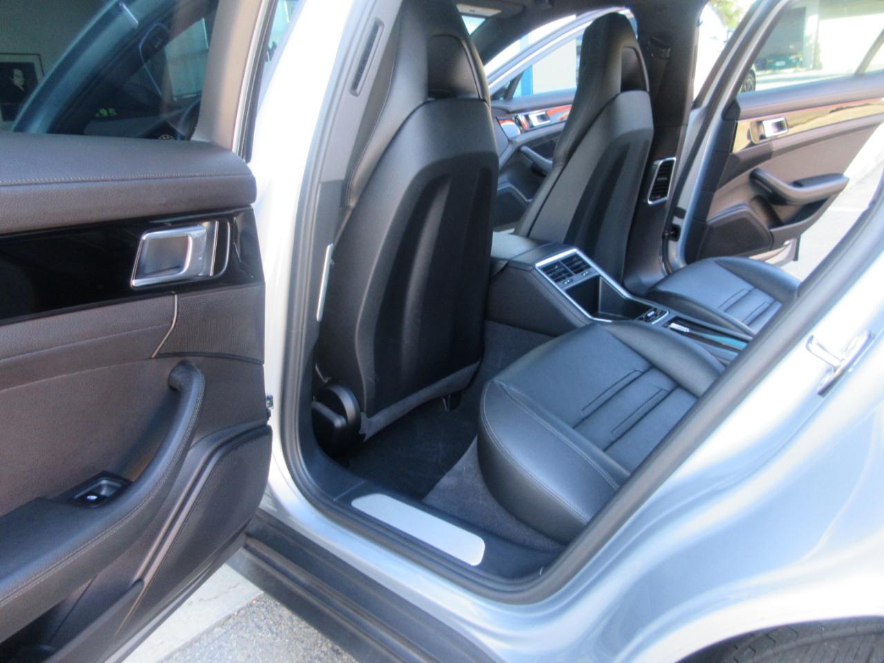 Porsche Panamera  2019