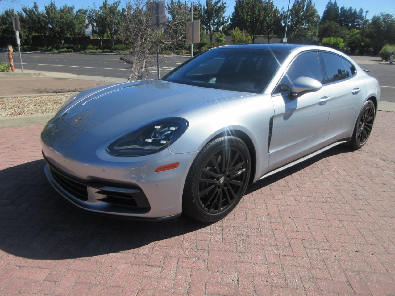 Porsche Panamera  2019