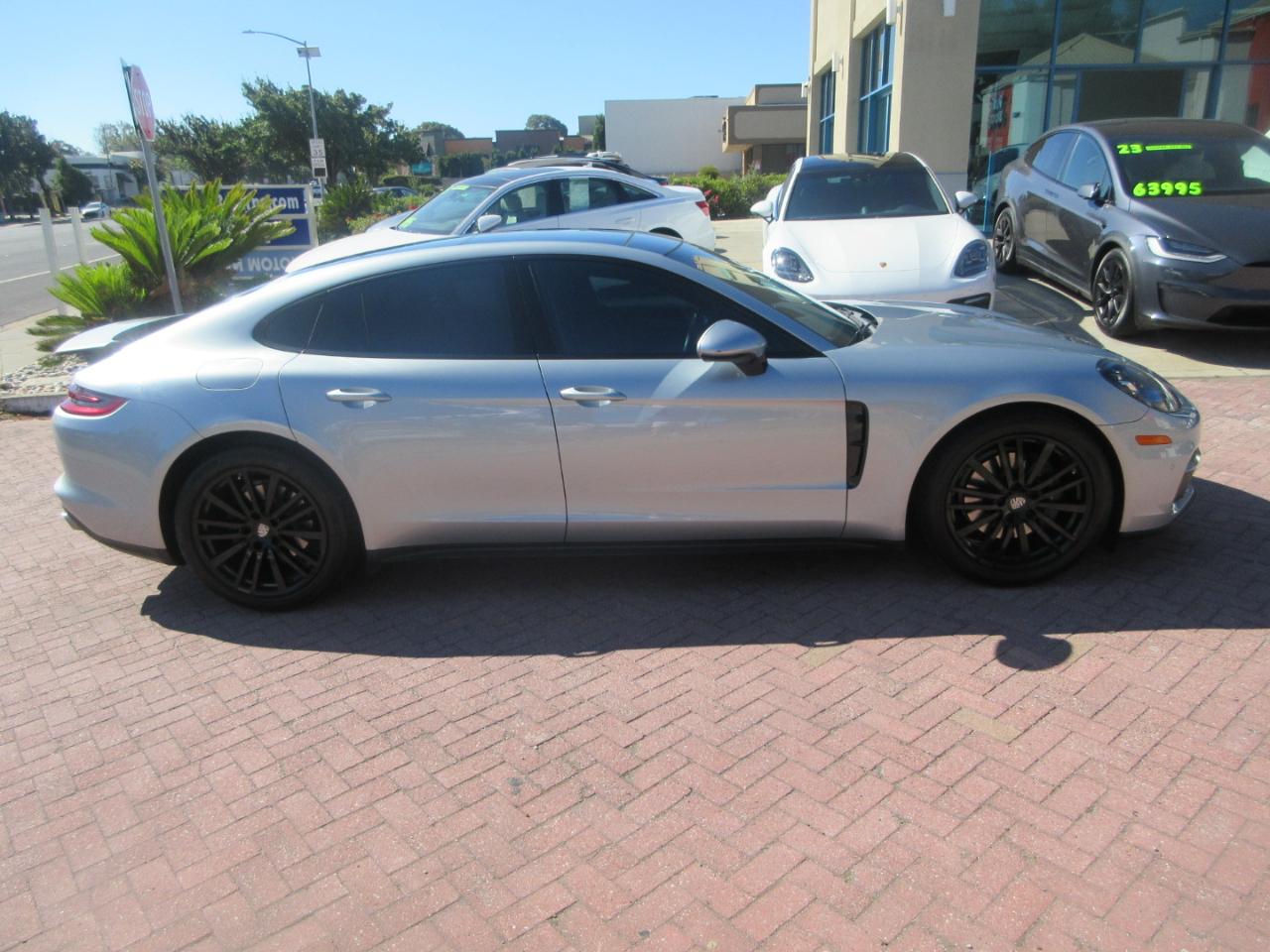 Porsche Panamera  2019