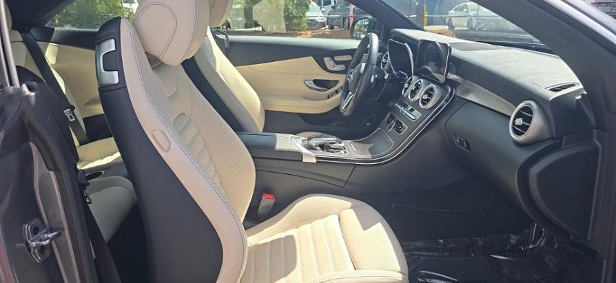 Mercedes-Benz C300  2020