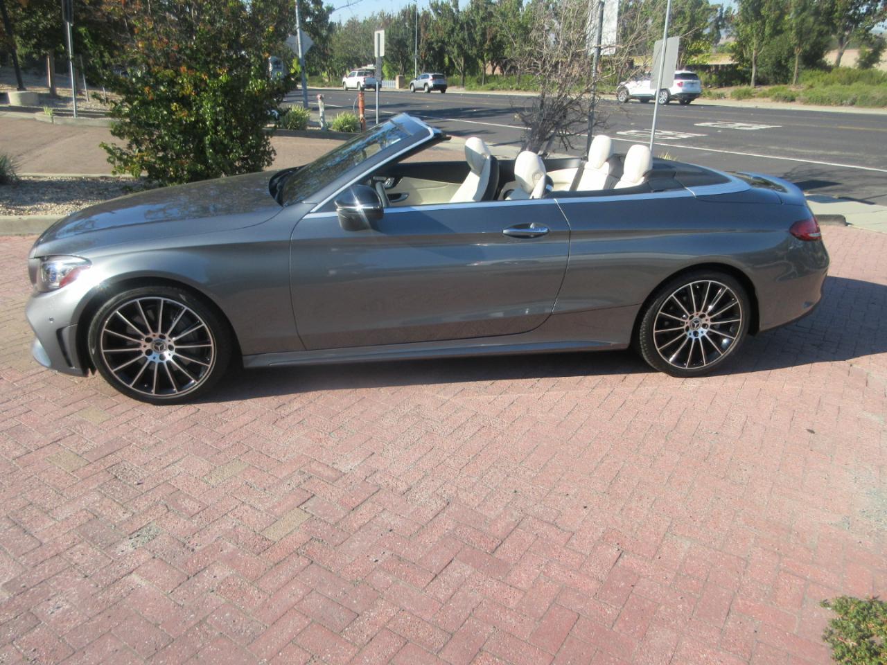 Mercedes-Benz C300  2020