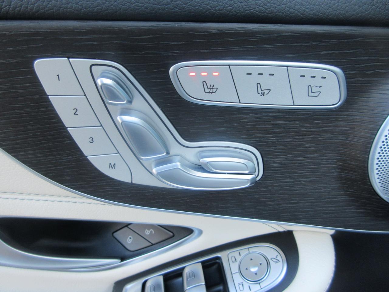 Mercedes-Benz C300  2020