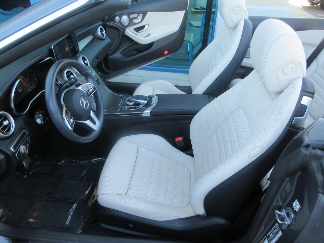 Mercedes-Benz C300  2020