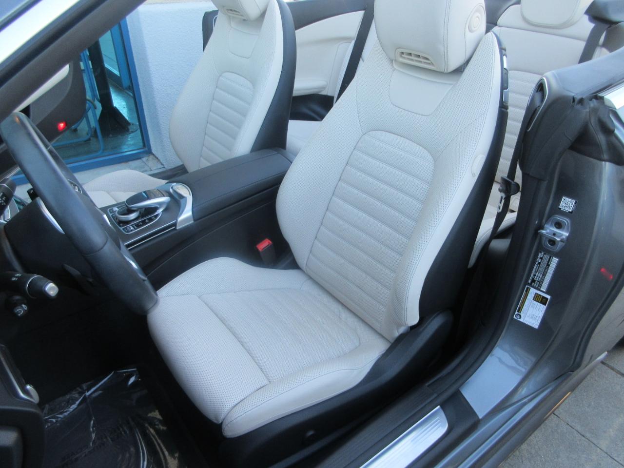 Mercedes-Benz C300  2020