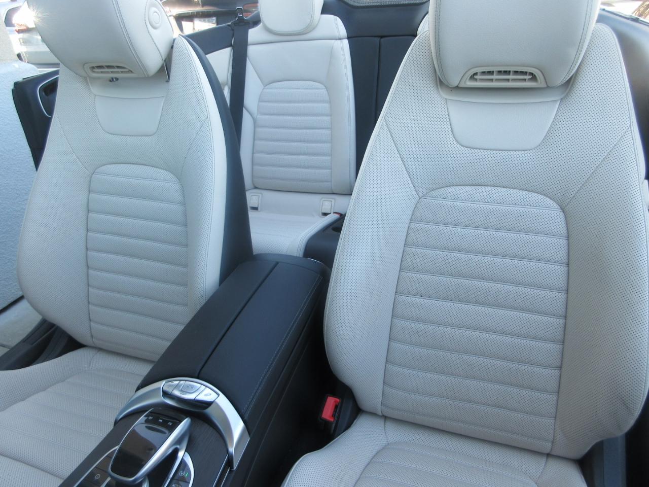 Mercedes-Benz C300  2020