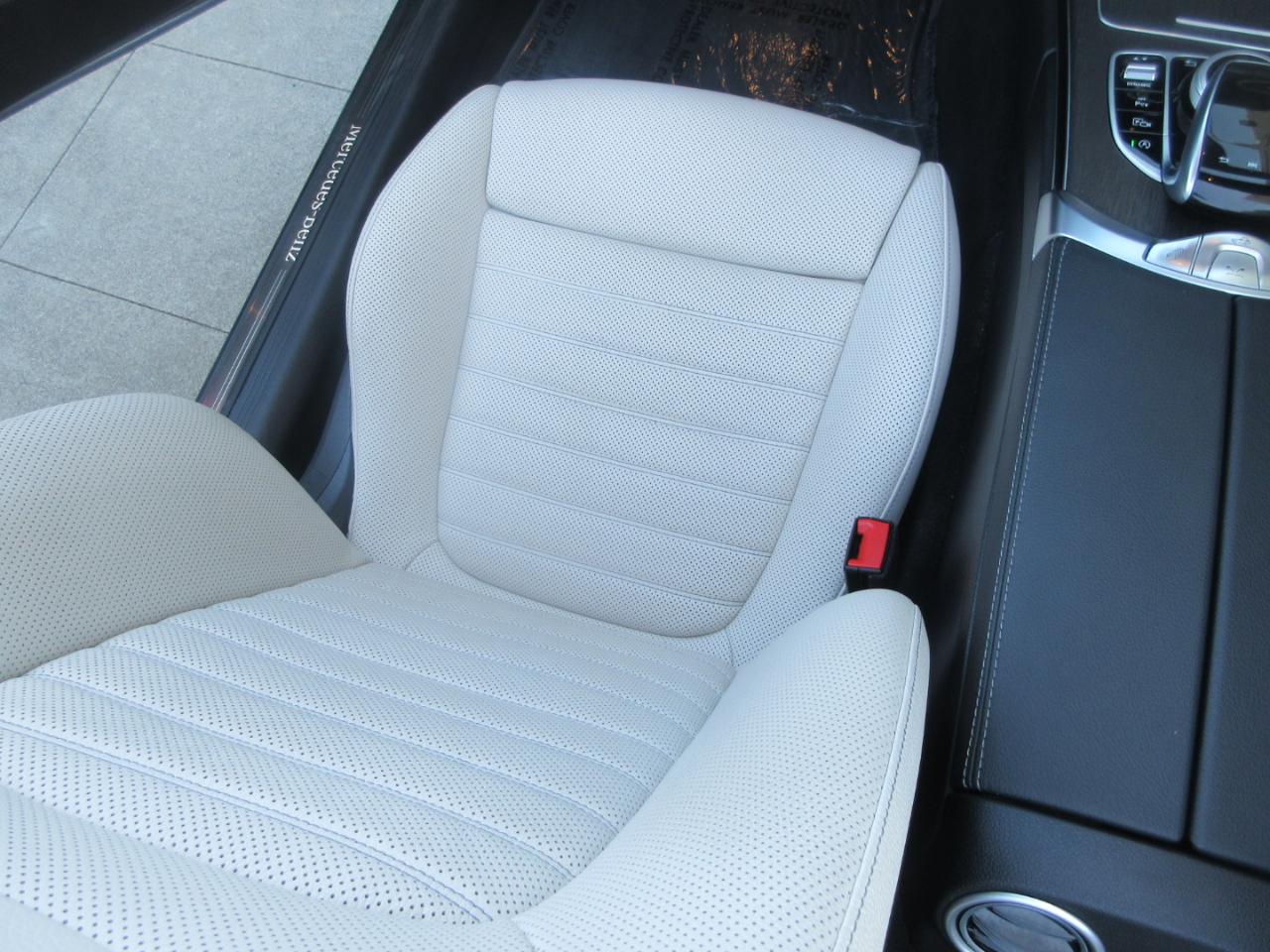 Mercedes-Benz C300  2020