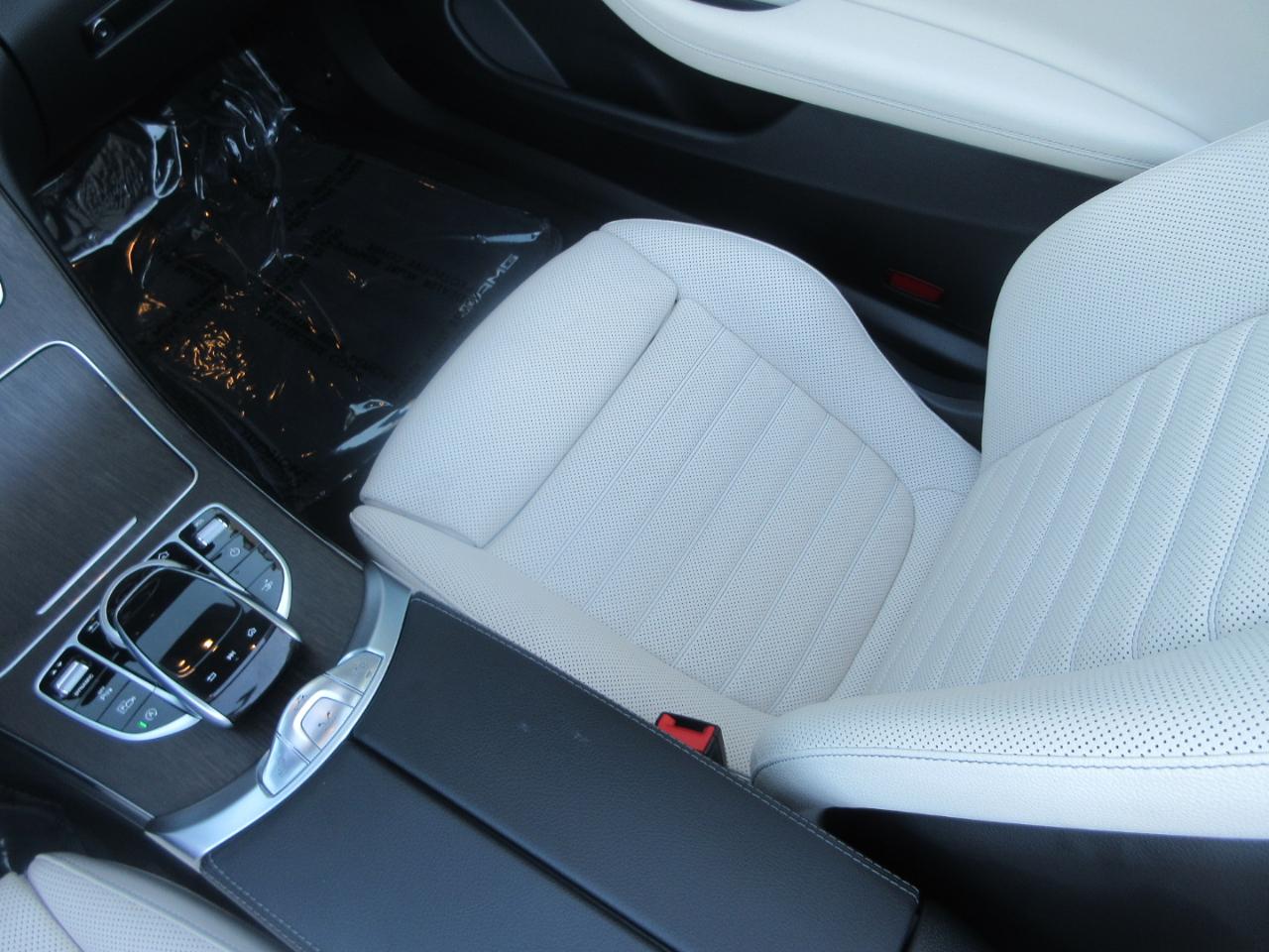 Mercedes-Benz C300  2020