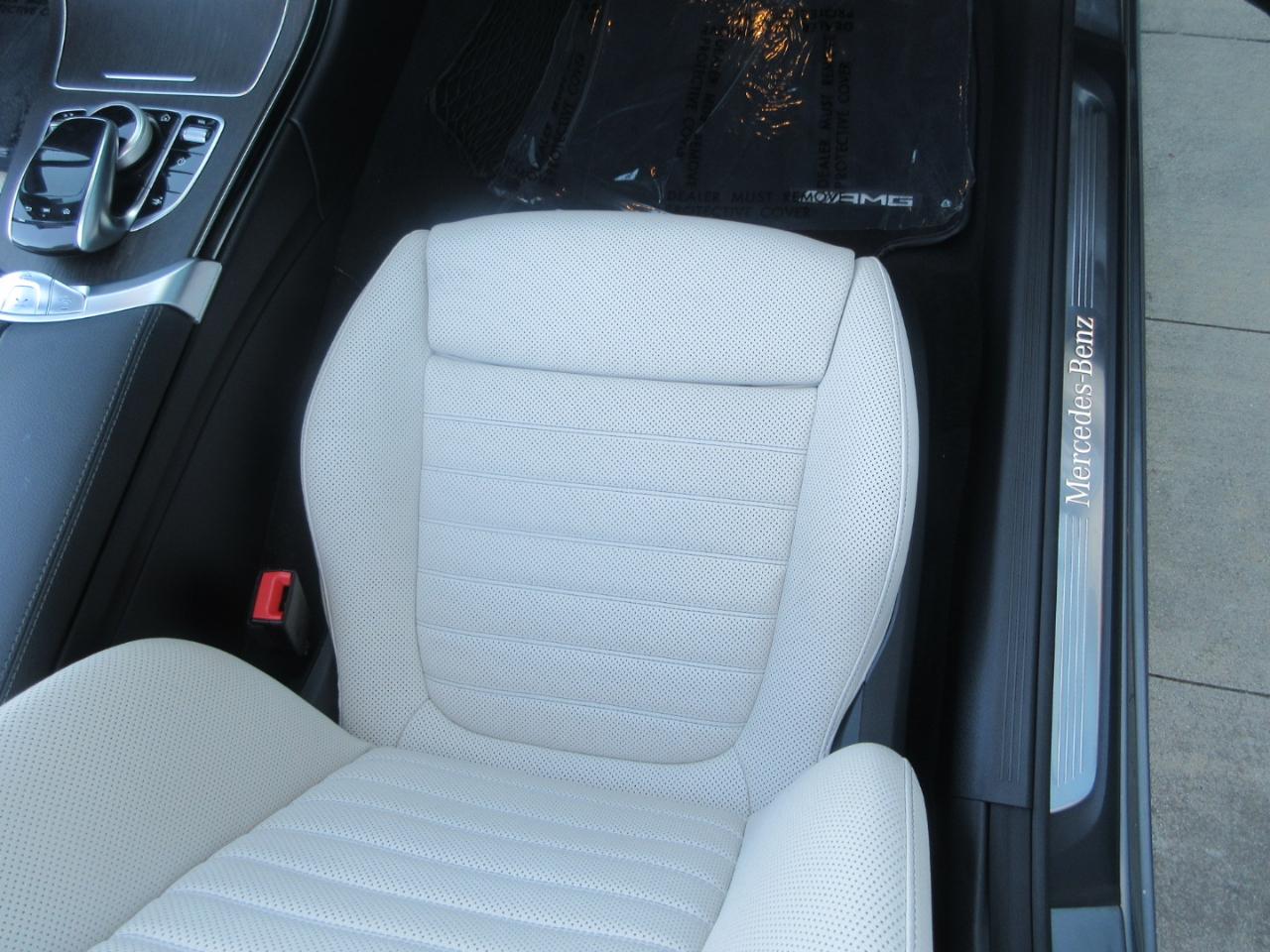 Mercedes-Benz C300  2020
