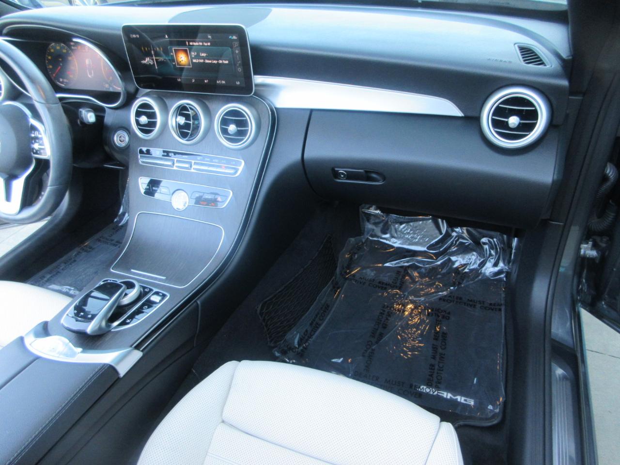 Mercedes-Benz C300  2020
