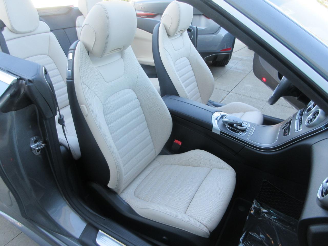 Mercedes-Benz C300  2020