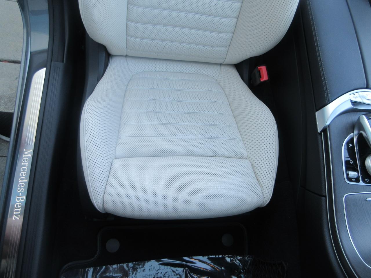 Mercedes-Benz C300  2020