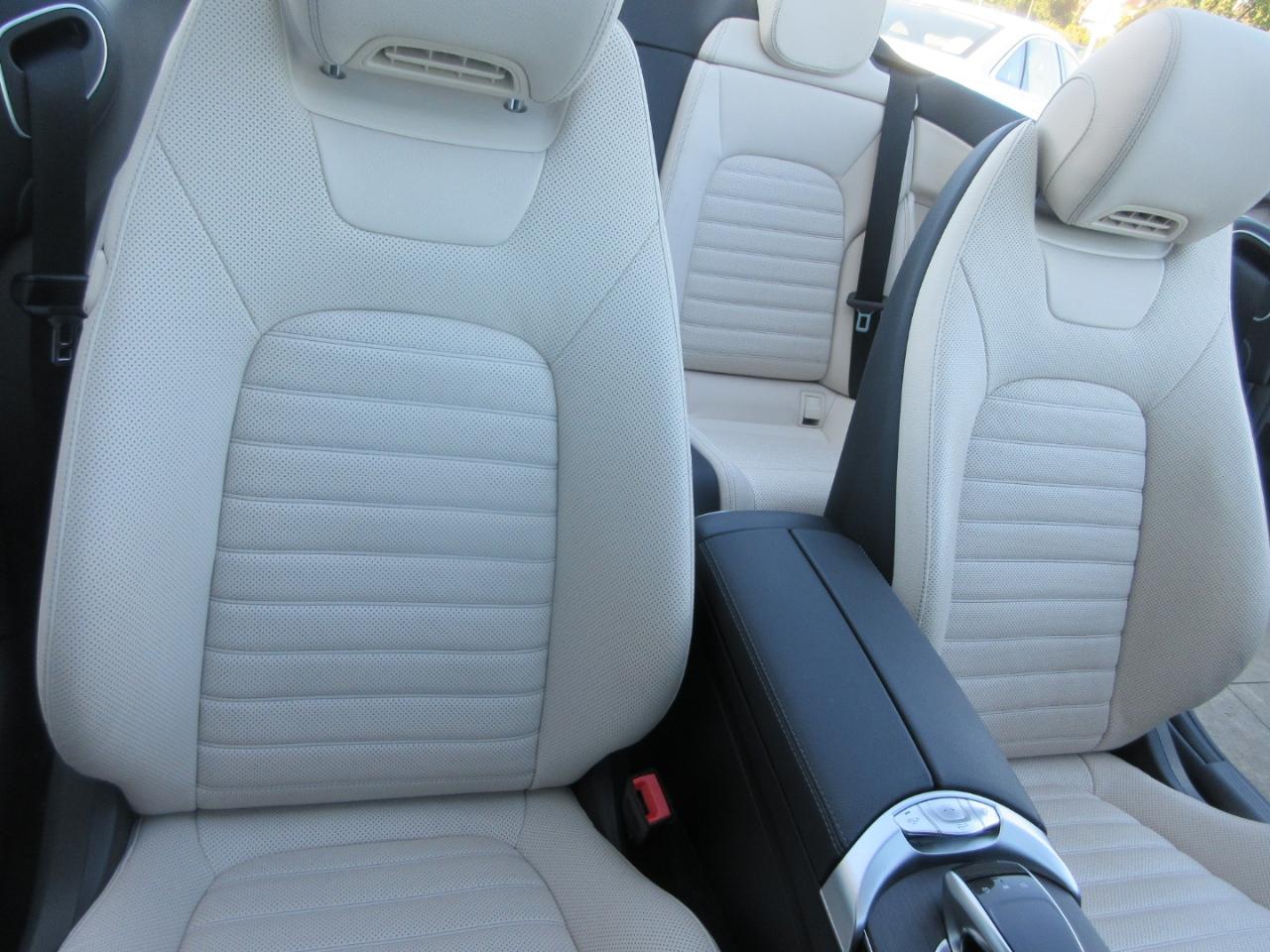 Mercedes-Benz C300  2020