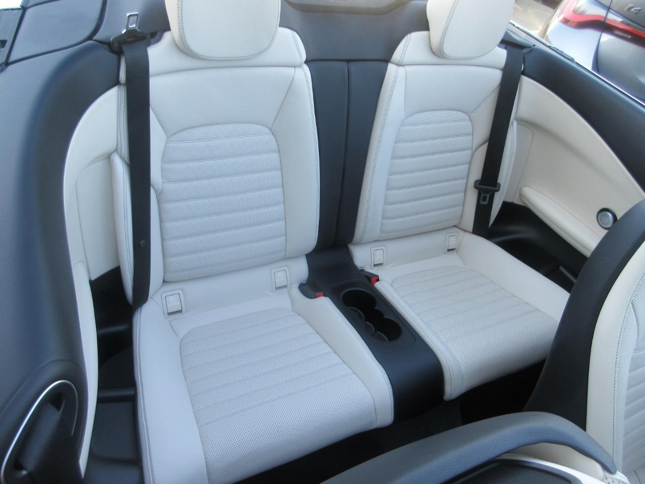 Mercedes-Benz C300  2020