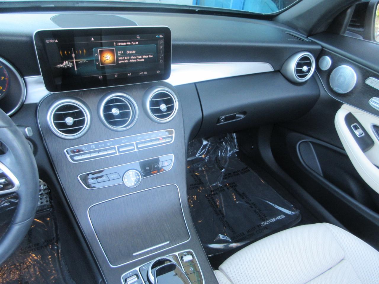 Mercedes-Benz C300  2020