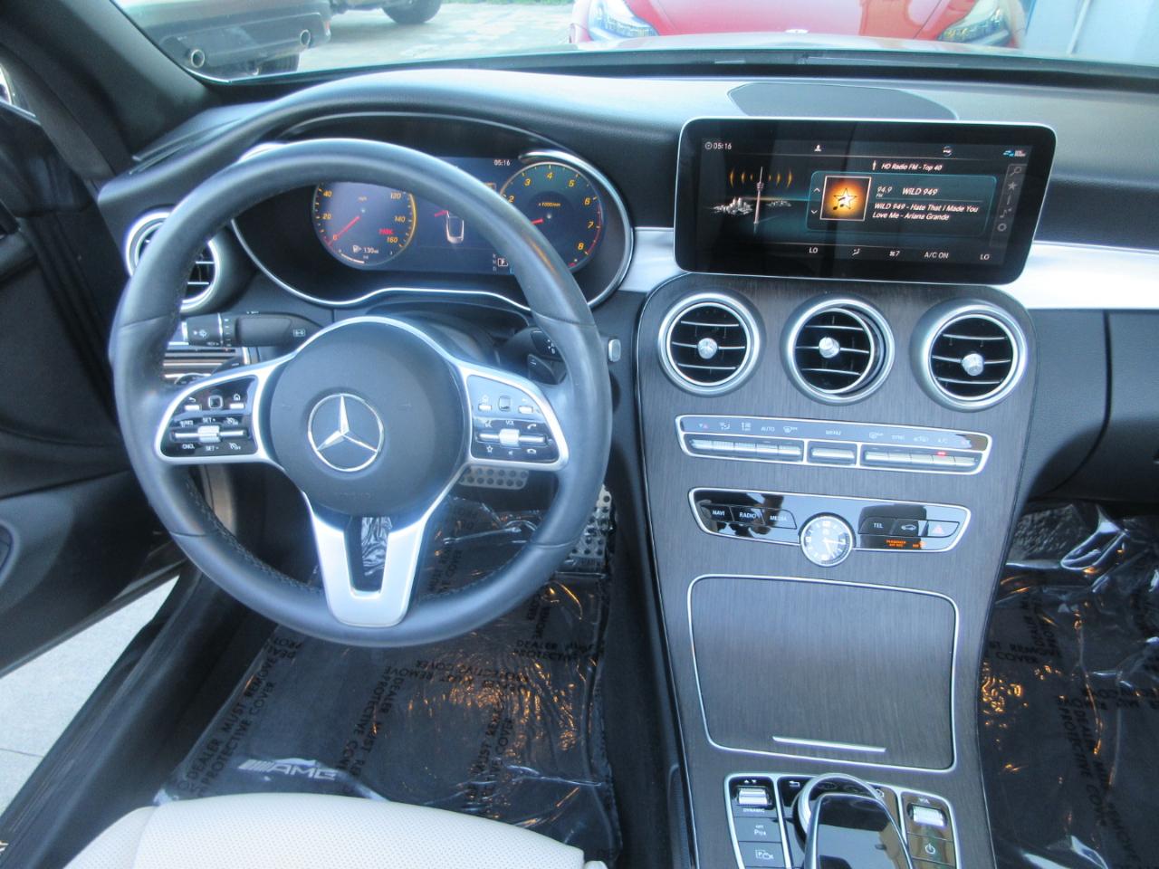 Mercedes-Benz C300  2020