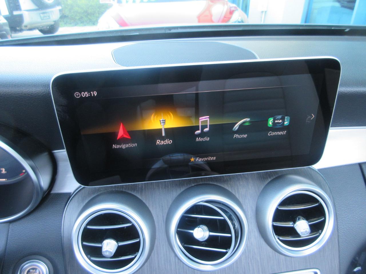 Mercedes-Benz C300  2020