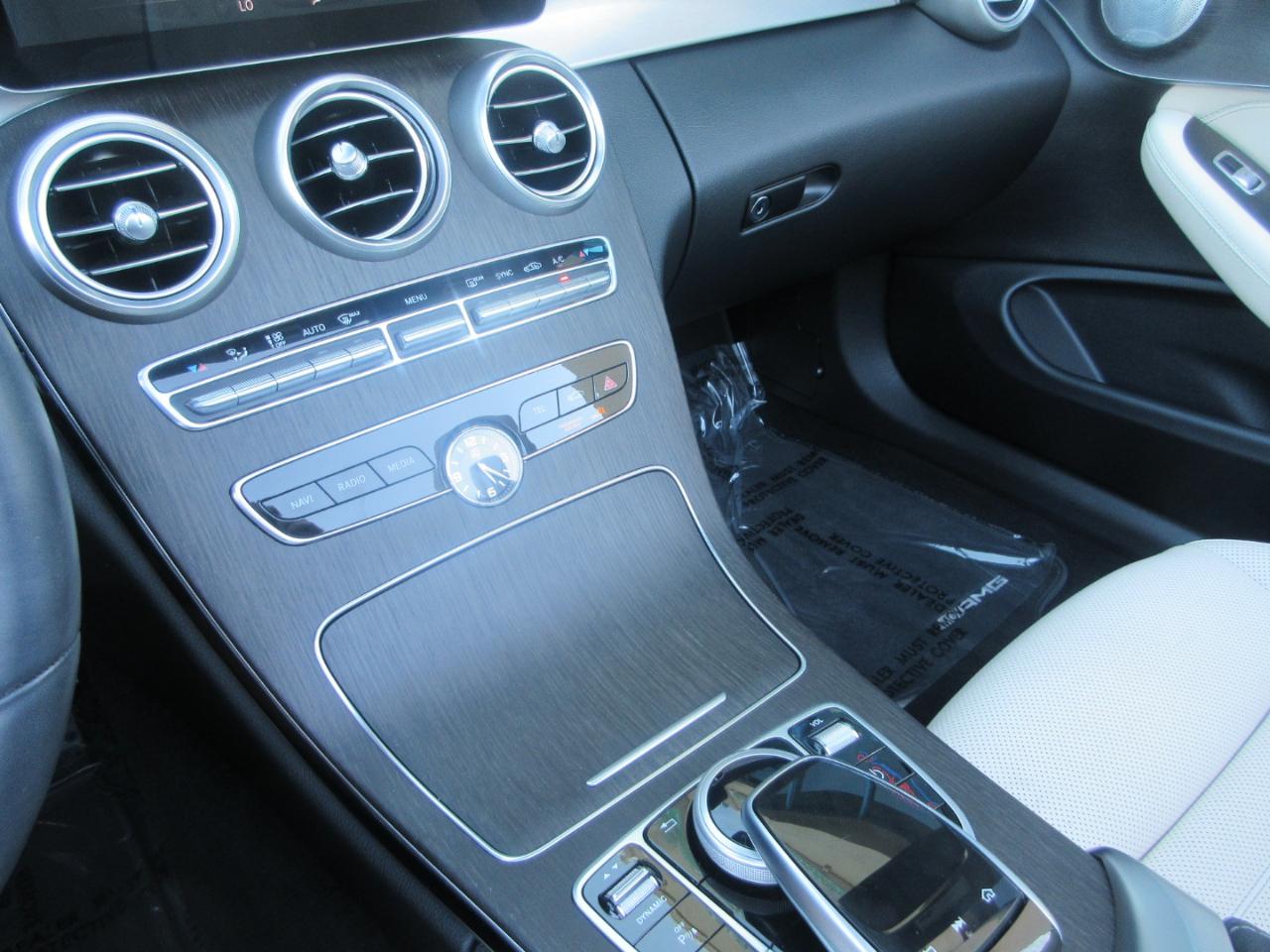 Mercedes-Benz C300  2020