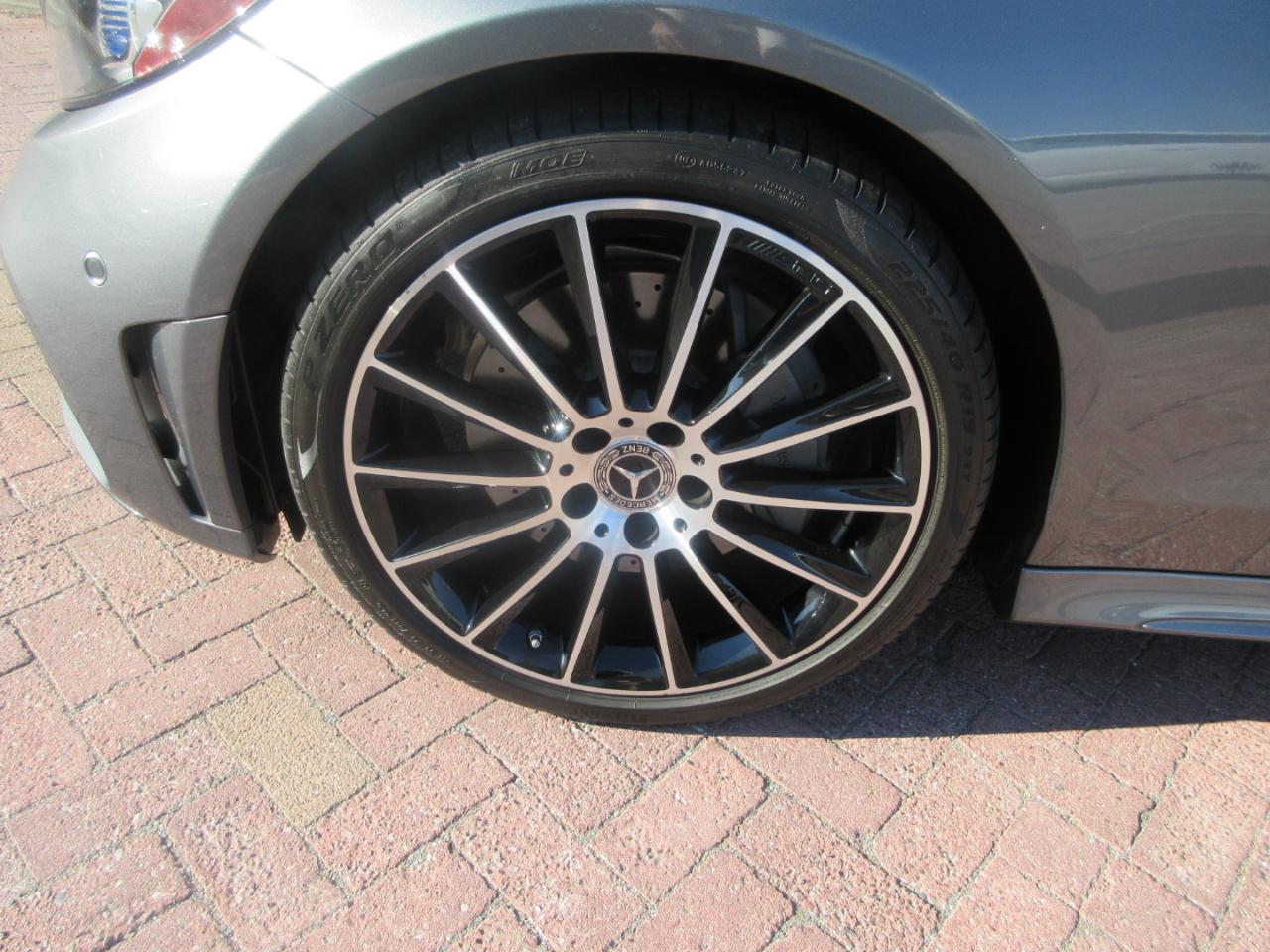 Mercedes-Benz C300  2020