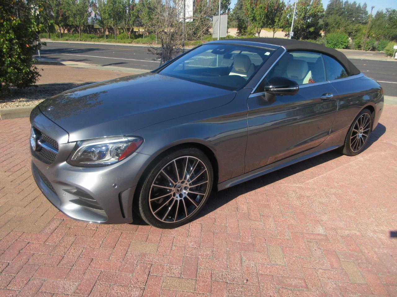 Mercedes-Benz C300  2020