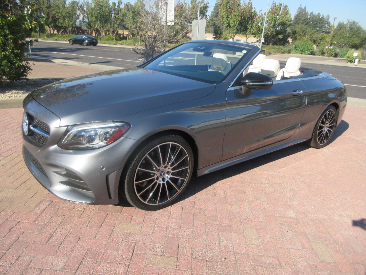 Mercedes-Benz C300  2020