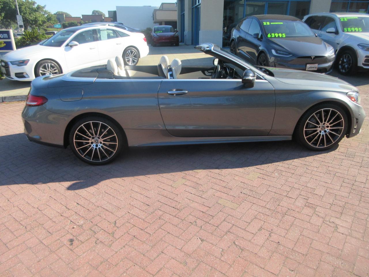 Mercedes-Benz C300  2020