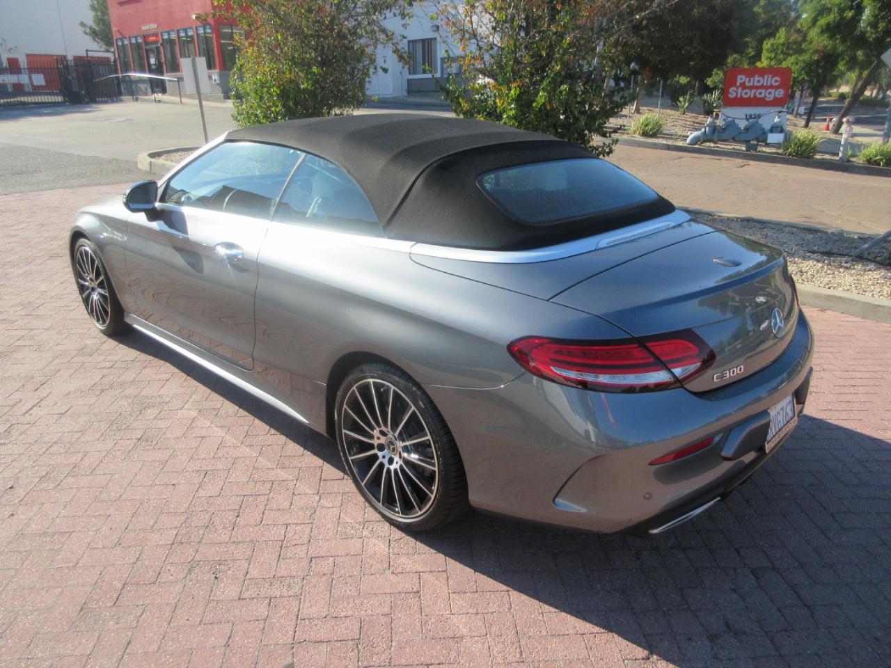 Mercedes-Benz C300  2020