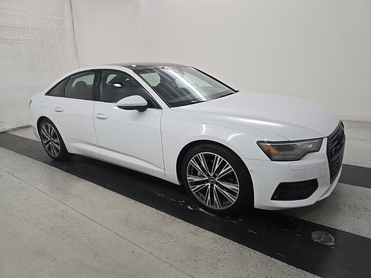 Audi A6 Sedan Premium 45 TFSI quattro 2023
