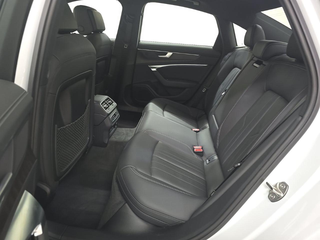 Audi A6 Sedan Premium 45 TFSI quattro 2023