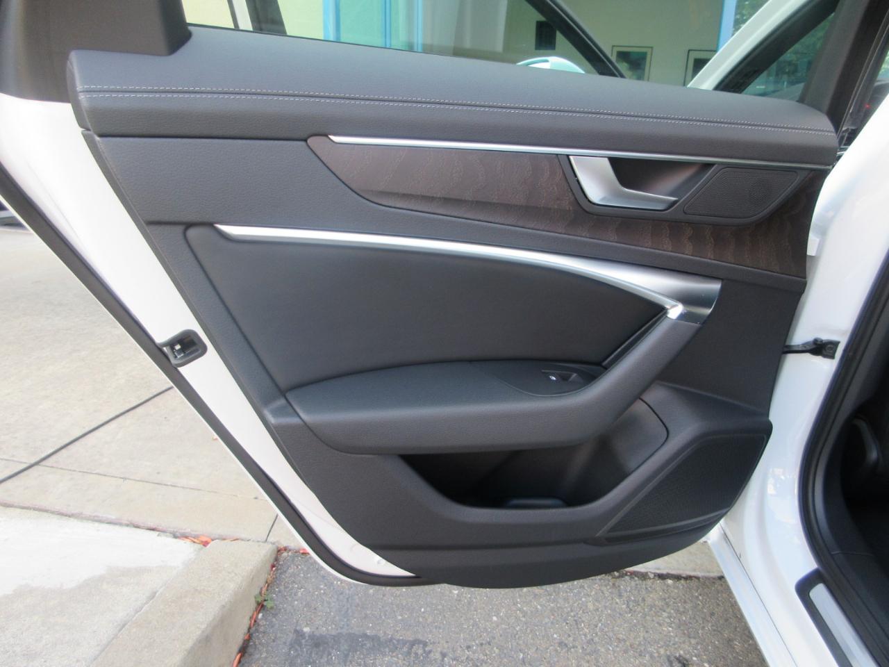 Audi A6 Sedan  2023