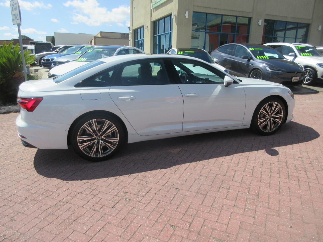 Audi A6 Sedan  2023