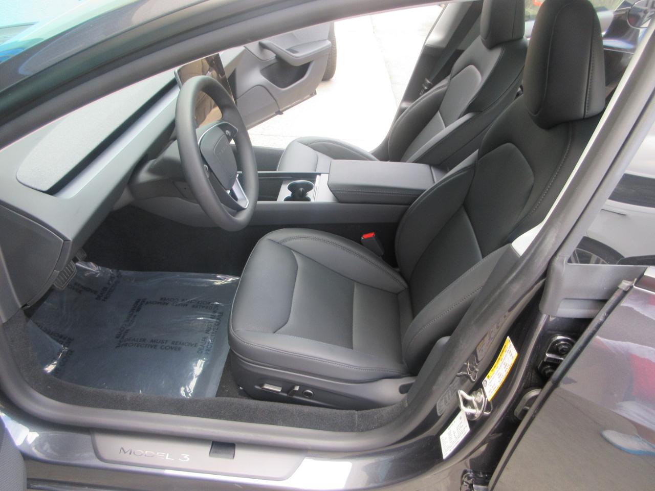 Tesla Model 3  2024